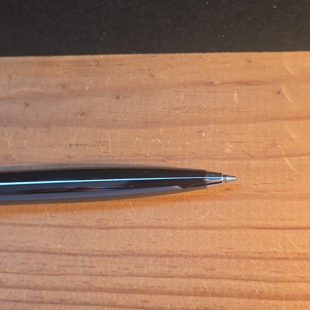 NEW YORK YANKEES ETCHED SCRIPT & LOGO GUNMETAL CHROME BALLPOINT PEN MINT IN BOX